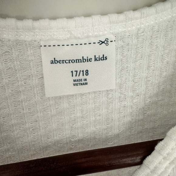 Abercrombie Kids Waffle White Tank Top with Gathered Sides - Picture 3 of 5